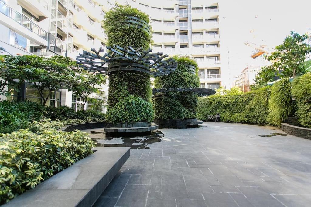 Seven Doors Aparthotels In Gramercy Makati Makati City Esterno foto